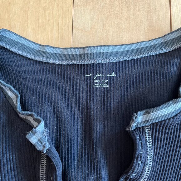 Urban Outfitters black long sleeve top - Picture 2 of 3